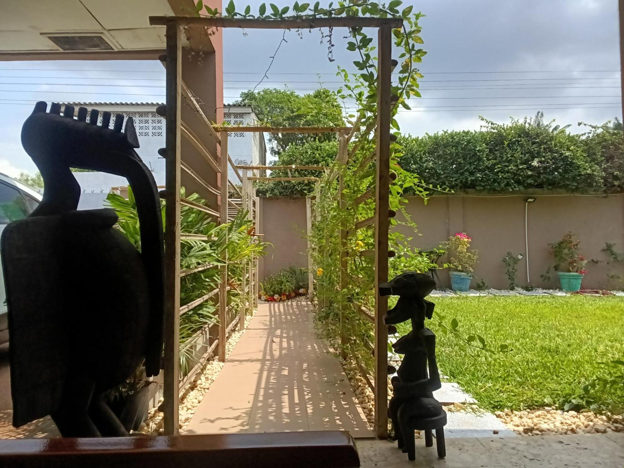 Maison Katia Abidjan Exterior photo